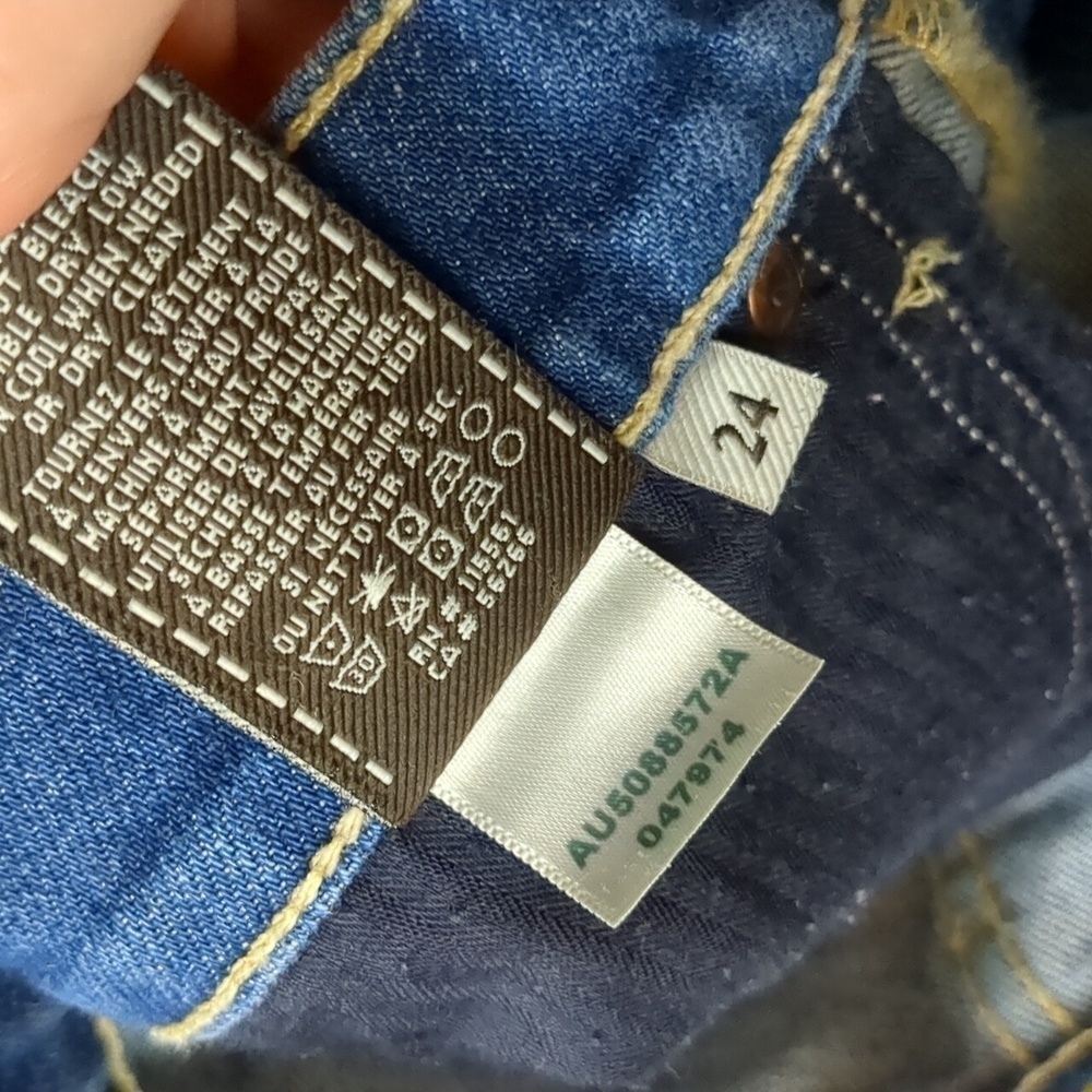 7 For All Mankind Distressed Fringe Shorts Size 24 - image 7